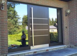 Wood effect aluminium and stainless steel front door