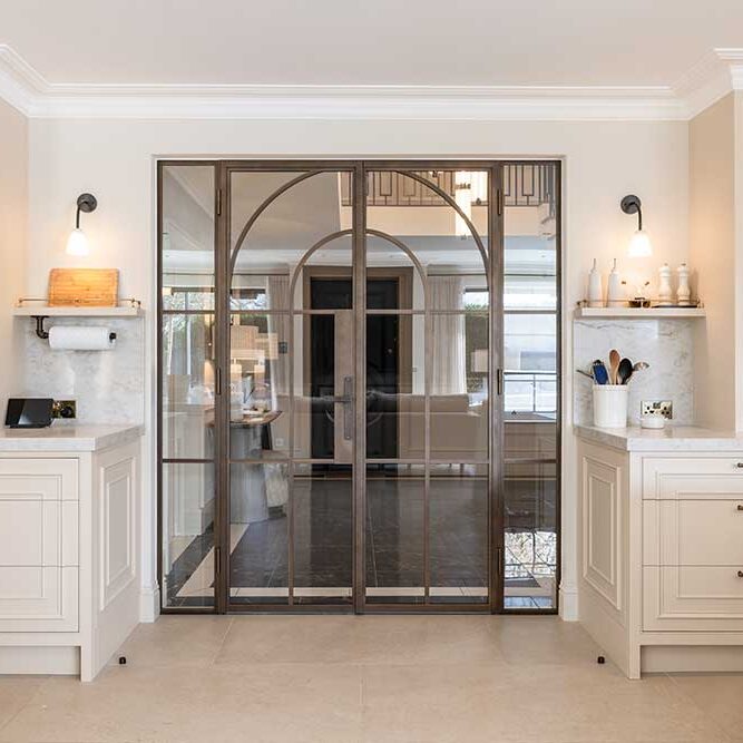RKsteel_CUC22289 Crittall style fire doors in kitchen
