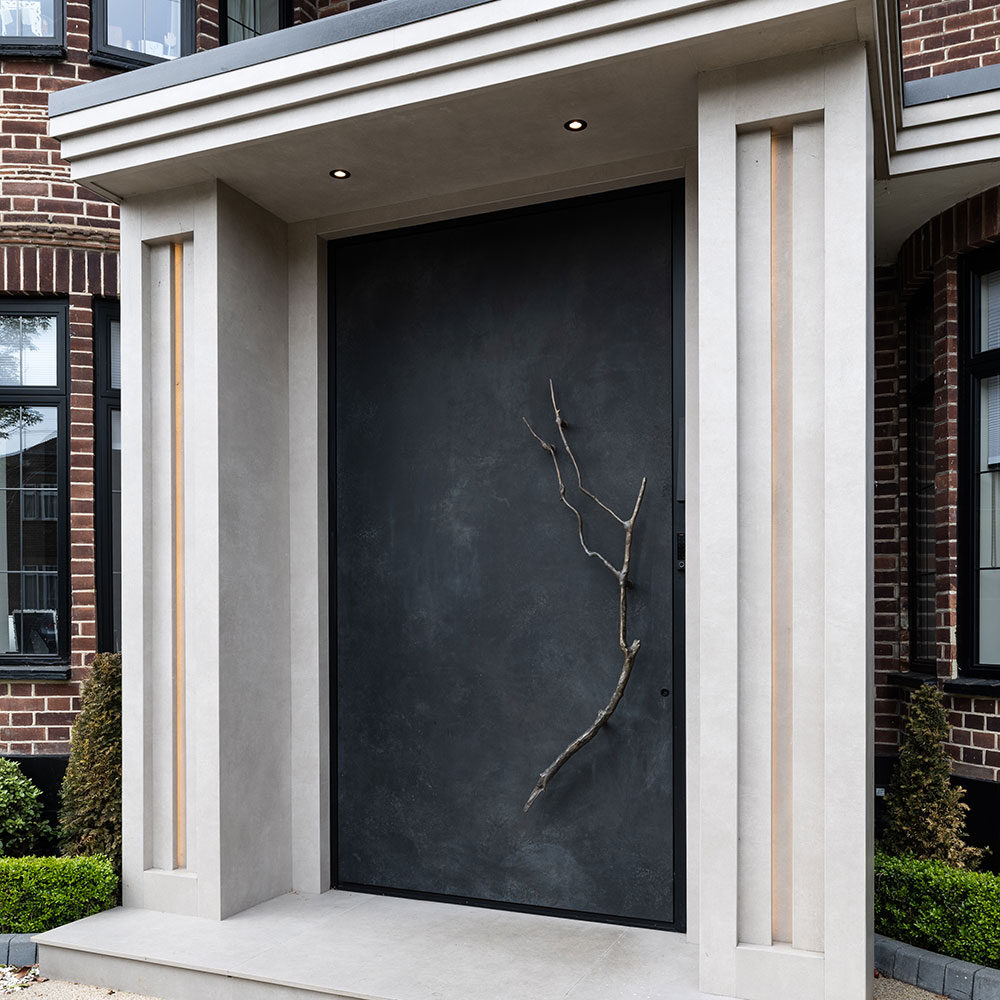 oversized-1720-x-3055mm-pivot-door-in-Ossido-Nero-ceramic Oversized pivot door in Ossido Nero ceramic